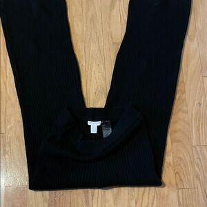 Black Ribbed cableKnit Pants H&M sweater, pants size medium